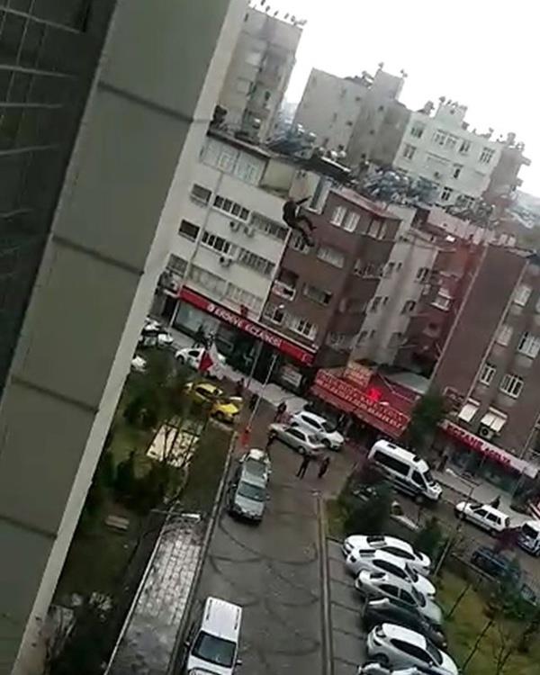 Polis evki .&#8217;nin debilecei yeri erit ile evirdi.