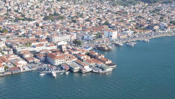 BALIKES�R  AK PART� - CUMHUR �TT�FAKI