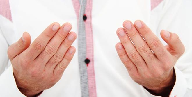 Mira� kandili duas� : Mira� kandili gecesinde hem kendiniz hem de sevdikleriniz i�in �u �ekilde dua edebilirsiniz! ALLAHIM ! Senden Senin G�zel isimlerin h�rmetine istiyor ve yalvar�yoruz. RAHMAN isminle d�nyadaki s�k�nt�lar�m�z� gider. RAH�M isminle ahirette yard�mc�m�z ol. GAFFAR isminle g�nahlar�m�z� ba���la. TEVVAB isminle tevbelerimizi kabul eyle. REZZAK isminle Maddi Manevi r�zk�m�za bereket ihsan eyle. FETTAH isminle hakk�m�zda hay�rl� kap�lar a�. �AF� isminle Maddi Manevi hastal�klar�m�za �ifa ver. AM�N AM�N AM�N