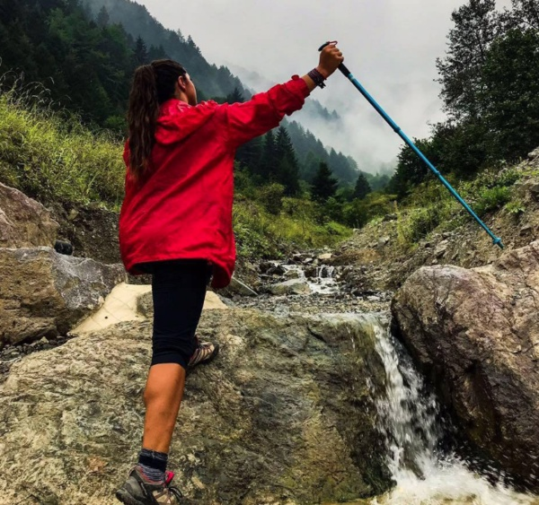 Instagram'da 22 binin zerinde takipisi bulunan zkan, gittii ehirlerde ektii doa ve tabiat fotoraflaryla Trkiye&#8217;nin gzelliklerini de takipilerine yanstyor.