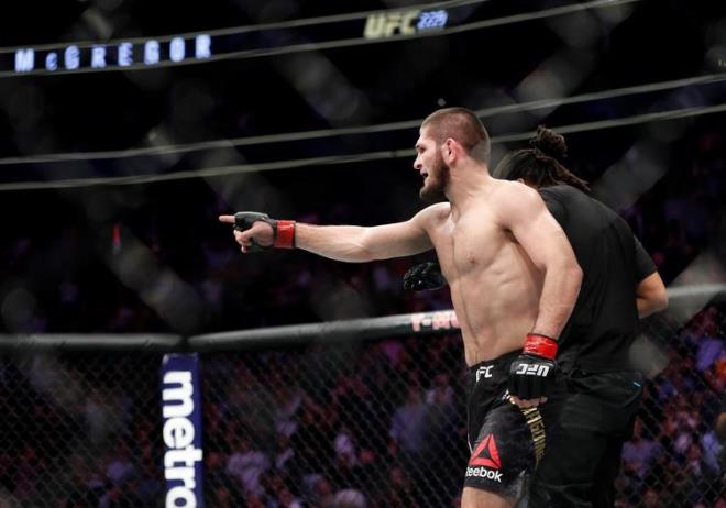 Her ey Khabib Nurmagomedov'un McGregor'un pheli emeklilii hakknda konumasyla balad. Khabib u ifadeleri kulland: