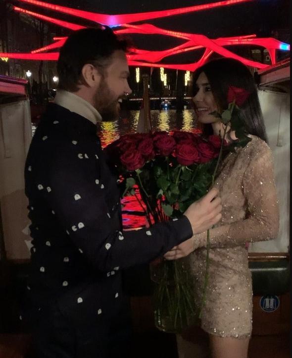 Sinan Akl ile Hadise 3 yl ak yaayp, 9 sene nce yollarn ayrmt.