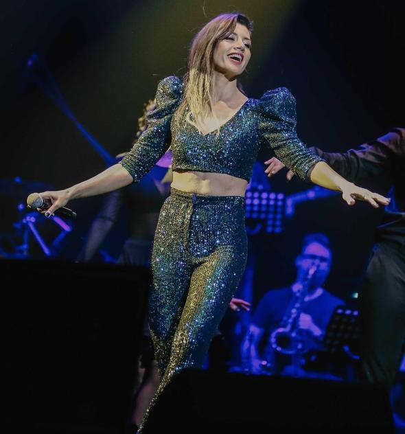 GKE BAHADIR<br>  Gke Bahadr, aralk aynda kard albm beenilince mzik kariyerine konser ba 100 bin TL talep ederek balad.