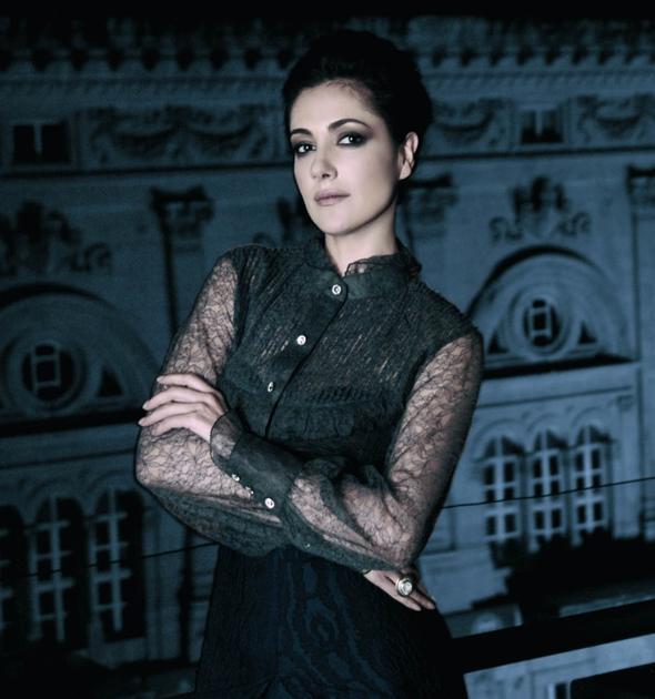 MELTEM CUMBUL<br>  Balang 1998&#8217;de kard &#8216;Seninleyim&#8217; arksyla Meltem Cumbul&#8217;dan geldi. Oyunculua ara veren Cumbul imdi zel gecelerde ark syleyip 30 bin TL alyor.