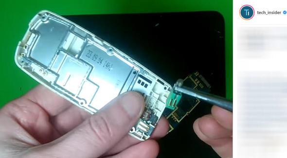 te bu kadar. Ancak asl i imdi balyor!<br>Cihazn titreim ald blmeye 6V'lik minik bir motorun kablosunu balyoruz.