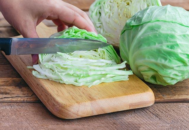 Doann sunduu kalp dostu sebzeleri kefedin. Sebze tketiminiz arttka damarlarnzn sal da o oranda iyileiyor. Brokoli, Brksel lahanas, karnabahar ve lahana kalp ve damar salnn korunmasnda ok gl bir konumda yer alyor. Gnde  porsiyon lahana, brokoli, Brksel lahanas ve karnabahar tketenlerin kalp krizi risklerini belirgin bir oranda azalyor.