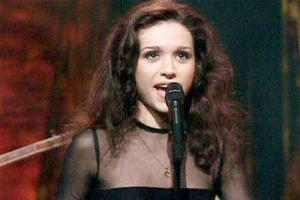 �ebnem Paker - Dinle