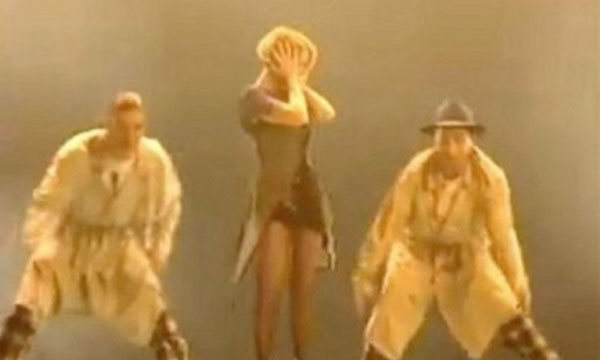 R�ya Ersavc� - �stemiyorum Baba