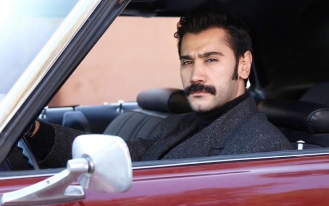 Perembe gnleri ATV'de yaynlanan reyting rekortmeni Bir Zamanlar ukurova dizisinin kadrosuna 4 blm iin nl bir oyuncu dahil oluyor.