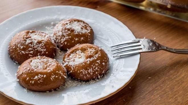 KEMALPAA TATLISI    Orta byklkte 1 porsiyon kemalpaa tatlsnn kalorisi: 476 kcal