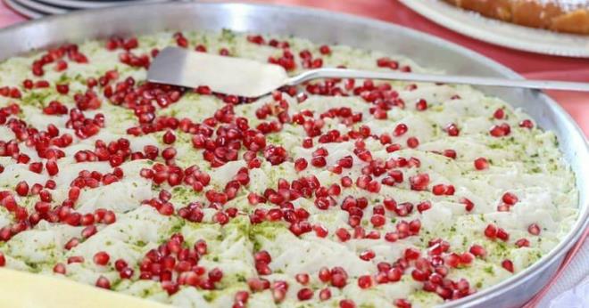 GLLA    1 porsiyon gllacn kalorisi: 458 kcal