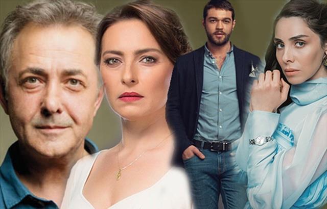 Star TV&#8217;de bu akam 11. blm yaynlanacak olan Karde ocuklar&#8217;nda dizisinden ok bir ayrlk yaanacak!  <br>  Pazar akamlarna yeni bir soluk getiren ve barollerinde Nur Fettaholu, Mehmet Aslantu, Aya Bingl, Afra Saraolu ile Furkan And&#8217;n oynad diziden beklenmeyen bir ayrlk yaanacak.  <br>  Diziye, barolde ismi geen ve Volkan karakteriyle ekrana gelen Furkan And&#8217;n veda edecei renildi.  <br>  Gold Film imzal dizi, ekran yolculuuna dk reytingle balasa da ilgi giderek artt.
