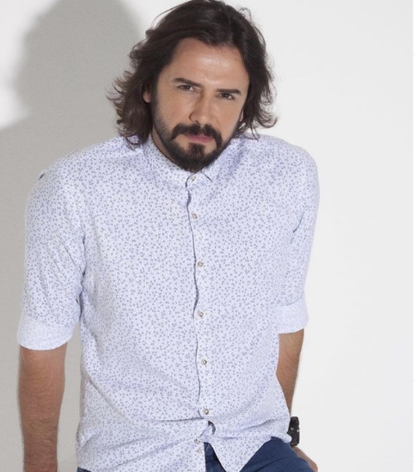 Bu srete bir an olsun yanmdan ayrlmayan, gerekli mdahalelerin annda yaplmasn salayan yapmcmz Yusuf Esenkal, Serdar retici, Es Film'in uygulayc yapmcs Selda Hanm ve ekibine ok teekkr ederim. Hakknz helal edin kzelerim. Tm oyuncu dostlarma ve kamera arkas ekibimize hassasiyetlerinden dolay ok teekkr ederim. yiyim ve daha iyi olacam."