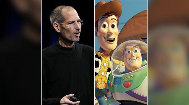Toy Story ile yakalad rzgar arkasna alan Steve Jobs, 1996&#8217;da kurtarc olarak Apple&#8217;a geri dnd. lk i olarak iPod&#8217;u piyasaya srd. Bunu iPhone, iPad gibi r aan, yaammz sonsuza kadar deitirecek rnler izledi.