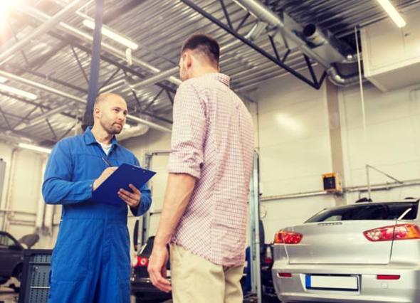 Yakt kesseniz de motor iindeki ya da kullanabilecei iin motoru durdurmanz zor olabilir. Yakt kesmek iin ise yakt filtresinden kan hortumu hzlca ekmeniz yeterli.