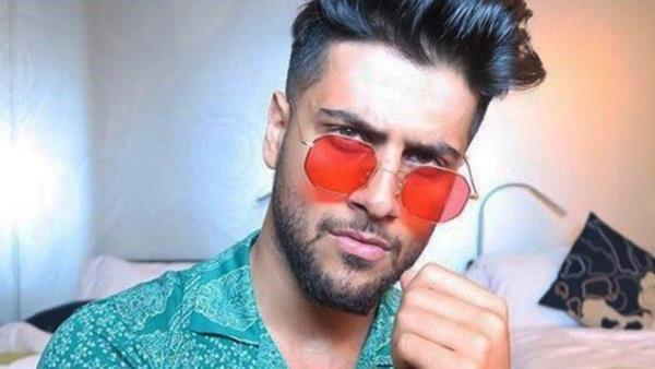 Reynmen yaplan eletirilere ise u cevab verdi: "Ben bir budist olsam fotoraf olsam eyvallah ama ben buradan fotoraf attm diye prim mi yapm oluyorum; Allah'm ya kfr edeceim tvbe tvbe..."