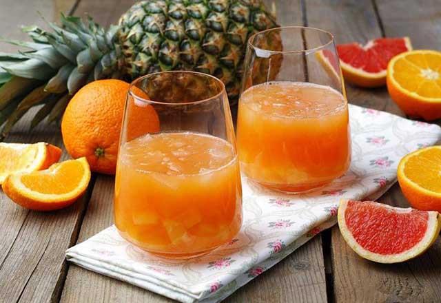 Greyfurt kan ierdii yksek C vitamininin yan sra ayn zamanda mkemmel bir ekeri dzenleyici. Her bir tanesi ortalama 50 kalori ieren greyfurt zayflatc etkisiyle diyet denince ilk akla gelen meyvelerden.