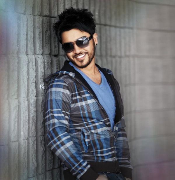 Gney, sosyal medya zerinden paylat yazda; "Kimse kusura bakmasn, gittiin yere dikkat edeceksin, hak edeceksin" aklamasn yapt.