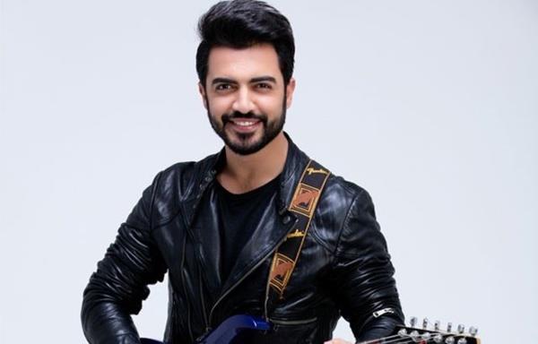 Birok siyaseti ve sanat yaplan saldry yazl ve grsel medya yoluyla knarken, arkc Yusuf Gney'in yorumu sosyal medyada olay oldu.