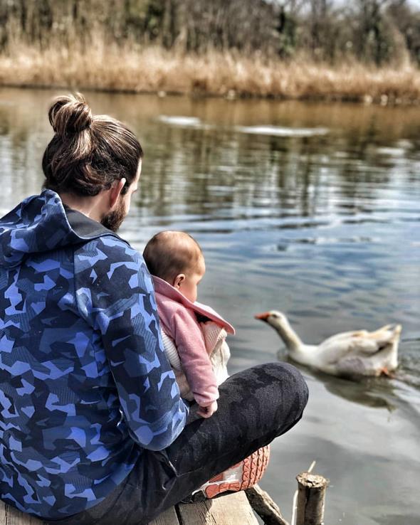 ok ar yorumlar var. Onun hayatyla ilgili bir eyler syleyenler de var fiziki eyler syleyen de var&#8230;