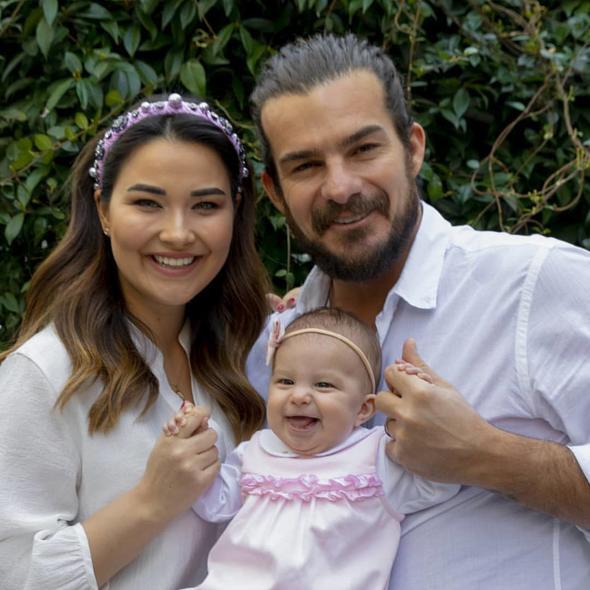 Biz ocua kendimiz bakyoruz. Herhangi bir dad yardm falan almyoruz. Annelerimiz yanmzda oluyor&#8230;<br>    Biz bugne kadar ne yapsak eletirildi. Yarmada tantk, &#8216;evleneceiz&#8217; dedik. &#8216;Evlenemezler&#8217; dediler&#8230;