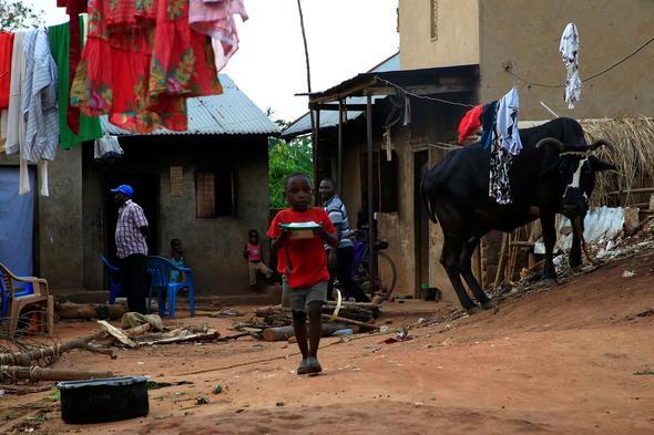 Mariam Nabatanzi 23 yana geldiinde 25'inci ocuunu dourdu ve doum kontrol iin tekrar doktorun yolunu tuttu.