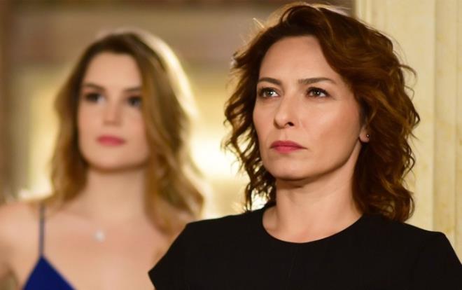 Star TV'nin dizi sektrne hzl bir giri yapan projesi Karde ocuklar'nda barol oyuncusu Furkan And'n ayrlmasnn ardndan fla bir deiiklik yaand.