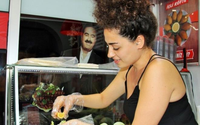 Babasnn brahim Tatlses olduunu yllar sonra renen Dilan tak Tatlses, katld bir programda reyting iin kullanldn itiraf etti.