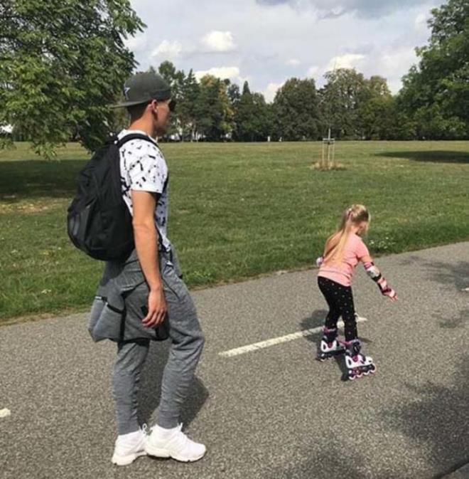 Sural'n lmnn ardndan Aytemiz Alanyaspor'un resmi sosyal medya hesaplarndan aklama yapld. Aklamada, "Kayseri deplasman dn 7 futbolcumuzu tayan zel minibsn yapt kazada ar yaralanan ek futbolcumuz Josef Sural, Alanya zel Anadolu Hastanesi'nde yaplan tm mdahalelere ramen kurtarlamad. Bamz sa olsun" denildi.