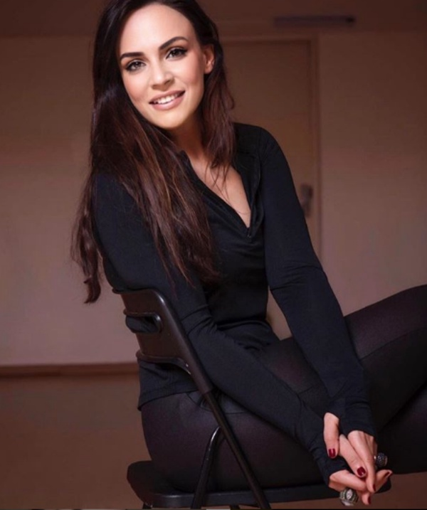 Buket Aydn&#8217;n Demirren ailesi ve Kalyoncular arasnda yaplan dne davetsiz gittii ve burada dnden gnderildii iddia edildi.