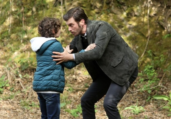 Ba�rollerinde K�van� Tatl�tu�, El�in Sangu, Alperen Duymaz ve Melisa Asl� Pamuk'un bulundu�u �arp��ma dizisinin kadrosuna son olarak usta oyuncular Ali S�rmeli ve �ebnem S�nmez kat�lm��t�. Reytinglerde yetersiz kalan ve 30 May�s'ta final yapacak olan �arp��ma'da, son haftalara girilirken heyecan�n dozu artacak. Ancak diziye usta isim veda edecek.