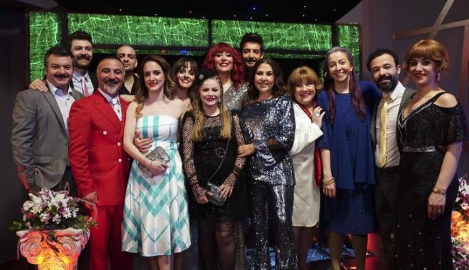 Ynetmenliini Hakan Algl'n, yapmcln ise BKM'nin stlendii dizi yeni sezonda Blu TV yada Puhu TV'de yaynlanacak.