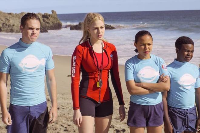 NETFLIX ALE VE OCUK<br>  Malibu Rescue (13/5/2019)<br>  Bir dizi samalk nedeniyle ba derde giren Tyler, kyafetlerini deitirip yaz eitimini sekin bir gen cankurtaran programnda geirmek zorunda kalr.