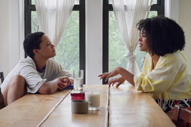 Easy: 3. Sezon (10/5/2019)<br>  Marc Maron, Gugu Mbatha-Raw, Dave Franco, Zazie Beetz, Jane Adams ve dierleri, seks ve iliki konulu dokuz eklektik ykde rol alyor.