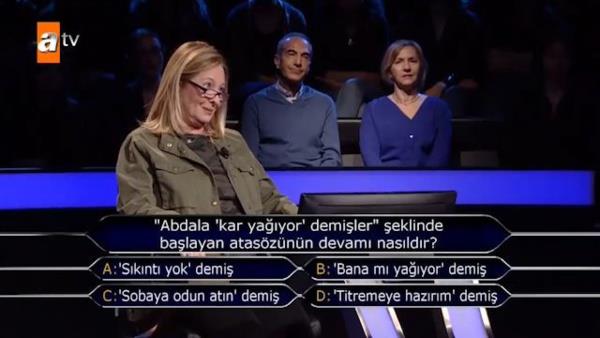 En ok izlenilen yarma program olan ve her blmde farkl farkl sorularla bilgi tazeleyen Kim Milyoner Olmak ster&#8217;in bu blmnde yarmac 62 yandaki Boazii niversitesi mezunu Oya Baylkem'e sorulan atasz sorusu geceye damga vurdu.