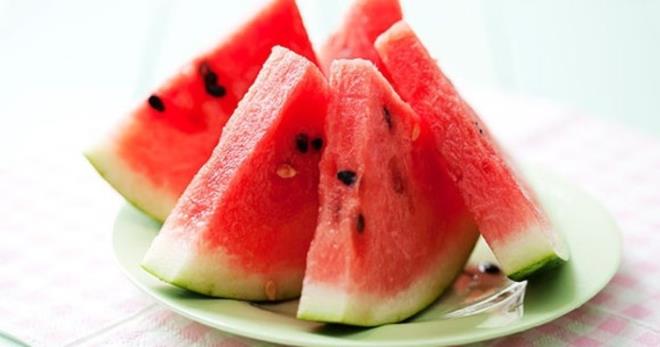 KARPUZ YEMEYN NK... "Karpuzun lifi olmad iin kan ekerini aniden ykseltir ve ok abuk acktrr"