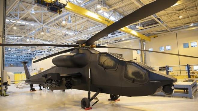 TE YEN YERL TAARRUZ HELKOPTER ATAK-2'NN LK FOTORAFI  <br>  Trk Havaclk ve Uzay Sanayii A (TUSA), Atak-2 adl ar snf taarruz helikopterinin tam boy bir modelini Uluslararas Savunma Sanayii Fuar'nda (IDEF'19) ilk kez gn yzne karacak.    22 ubat tarihinde TUSA ile Savunma Sanayii Bakanl (SSB) arasnda imzalanan anlama ile almalarna balanan helikopter bylece ilk kez tam olarak grlm olacak.