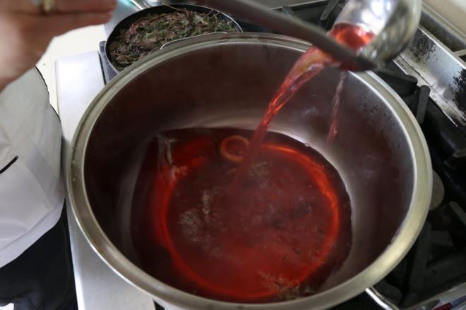 Hibir besleyici deeri olmayan gazl ieceklerin tketilmesi su ihtiyacn karlamad gibi aksine vcutta sv kaybna neden olmaktadr."