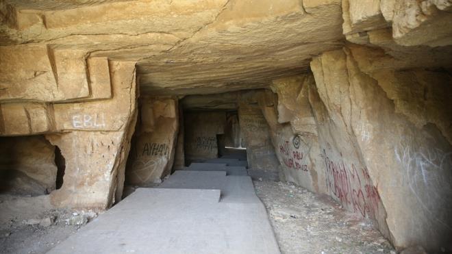 Harran niversitesi Arkeoloji Blm ve Harran ren Yeri Kaz Bakan Prof. Dr. Mehmet nal, Harran ve evresinin tarihi anlamda ok zengin olduuna dikkati ekerek, Bazda Maaralar`nn da bu anlamda deerli olduunu belirtti.