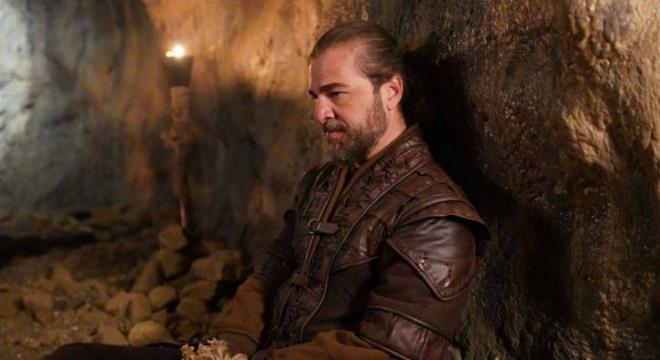 Ayn� dizide birlikte rol almak istemeyen Burak �zcivit ve Engin Altan D�zyatan i�in form�l bulundu.Yeni sezonda dizinin ad� de�i�ecek.