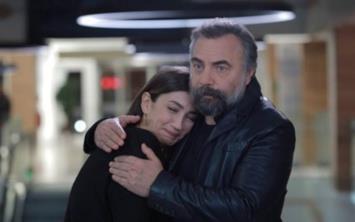 ATV ekranlarnda yaynlanan Ekya Dnyaya Hkmdar Olmaz'n 14 Mays akam yaynlanan 137. blm byk bir heyecana sahne olurken beklenmeyen 2 ayrlk gerekleti.