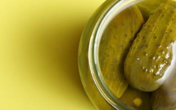 Diyetisyen Emre Uzun, TV programlarnda "Turu salk iin ok yararldr" gibi ifadelerin kullanldn ama turunun tpk sucuk, salam, sosis gibi mide kanserine zemin hazrladn syledi.