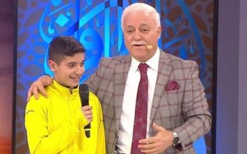 nl ilahiyat Nihat Hatipolu, 13 yandaki Ermeni ocuun canl yaynda Mslman olmasna dair aklama aklamada "Aile sylemini deitirdi" deerlendirmesi yapt.Prof. Dr. Nihat Hatipolu, 13 yandaki ocuun canl yaynda Mslman olmasna dair aklama yapt. Hatipolu, ailenin bu duruma izin verdiini, ancak daha sonra tepkiler zerine sylem deitirdiklerini iddia etti.