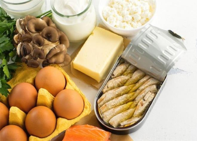 B12 VTAMN    Vcudun ihtiyac olan oksijen miktarn karlar. Vcut oksijeni azaldka halsizlik, gszlk, unutkanlk, depresif ruh hali, grme bozukluklar, kabzlk, ishal, anemi, kol ve bacaklarda karncalanma, ciltte solgunluk, dilde ime ve iltihaplanma gibi rahatszlklar yaanr.