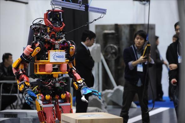 Robot koordinatrlerinin de gelecekteki grevi robotlarn tamir ve bakmlarn yapmak, yeni robot ihtiyalarn belirleyerek, robotlara yeni yetenekler kazandrmak olacak.