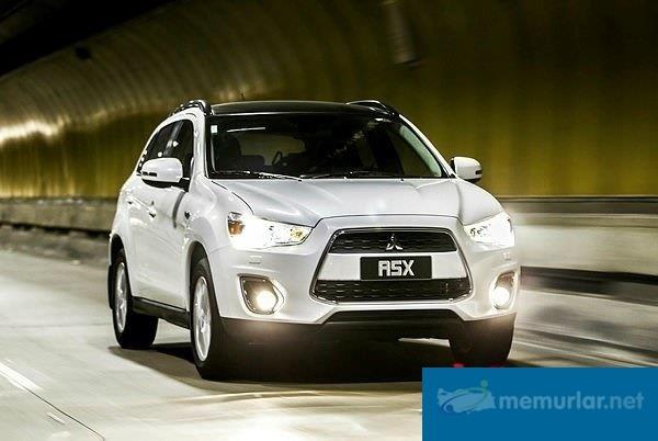 Mitsubishi ASX    1.6 ve 2.2 litrelik dizel motorlar ASX satlarnn %44'n oluturdu, geri kalan %56 ise benzinli seenee ait. Fakat tketiciler daha ok alternatif seenee yneldi ve hibrit Outlander PHEV'e ilgi gsterdi. ASX'te deiim yaanacak grnyor.