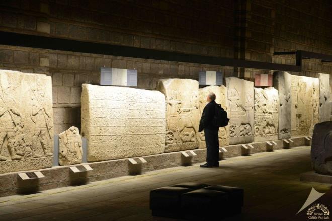 Tarihi yaplar, kkl gemii ile bugnlere gelen Anadolu Medeniyetleri Mzesi 19 Nisan 1997 tarihinde svire'nin Lozan kentinde 68 Mze arasnda birinci seilerek "Avrupa'da Yln Mzesi" unvann elde etmitir.