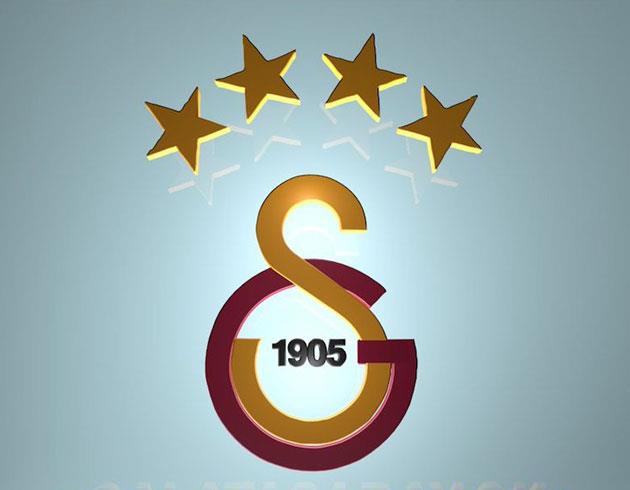 Kutlamalar tm hzyla devam ederken kprlerdeki klarn sar krmz olarak yaklmasnn ardndan taraftarlar bayrak asma ileminin gereklemesini sabrszlkla bekliyor.