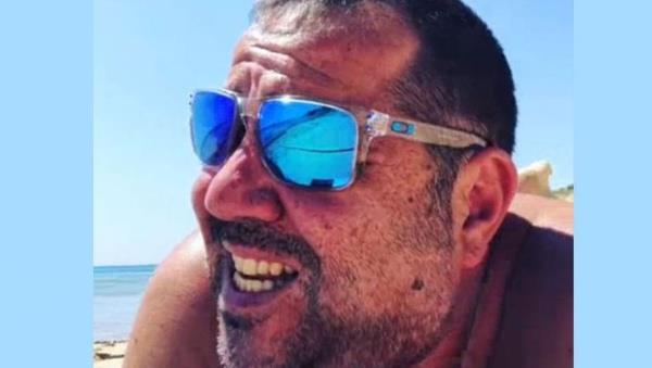 ki ayr video paylaan Demirer, &#8216;Hanfendi yryte&#8217; ve &#8216;Su 50 derece de olsa girmeyecek hanfendi&#8217; taklidi yaparak sevenleriyle paylat.