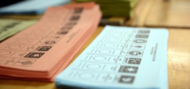 Cumhur ttifak'nn bu seimi alma ans daha yksek  <br>  Gezici, AK Parti-MHP ittifaknn bu seimleri alma ansnn daha yksek olduunu ne srerek, buna bu seimlerde Maltepe, Silivri ve Beikta'ta oy pusulasnda MHP logosunun olmamasn gereke gsterdi. Gezici, geen seimlerde buralarda MHP adayyla seimlere giren ittifakn, muhafazakr semenin gznde olumsuz bir izlenim yarattn savundu.